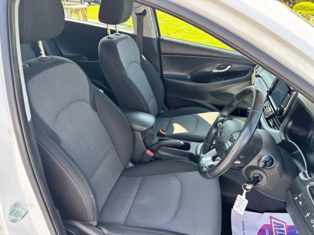 Hyundai i30 Hatchback, Diesel, 2020, White