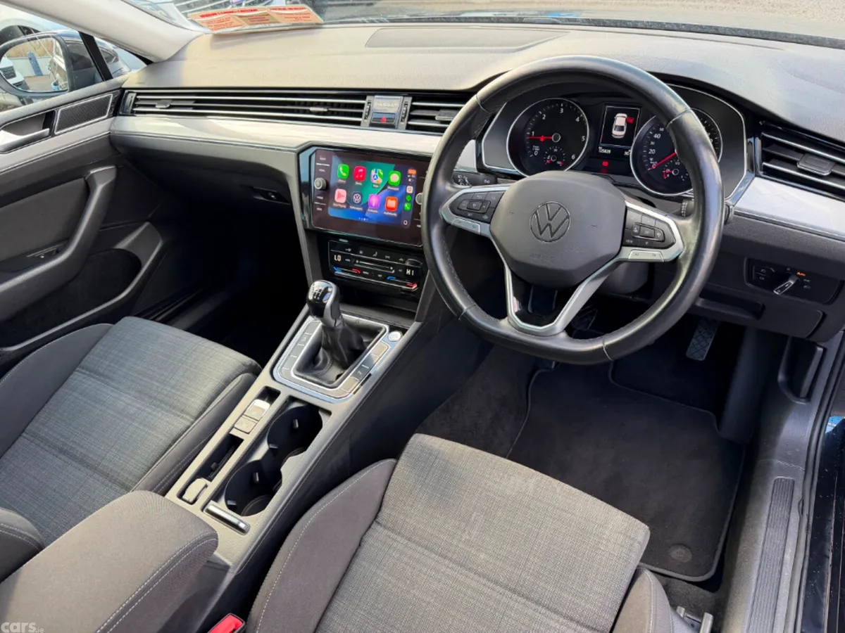 Volkswagen Passat Saloon, Diesel, 2022, Black