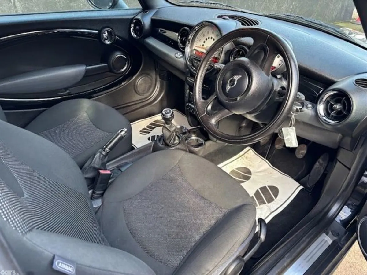 Mini Cooper Convertible, Petrol, 2012, Black