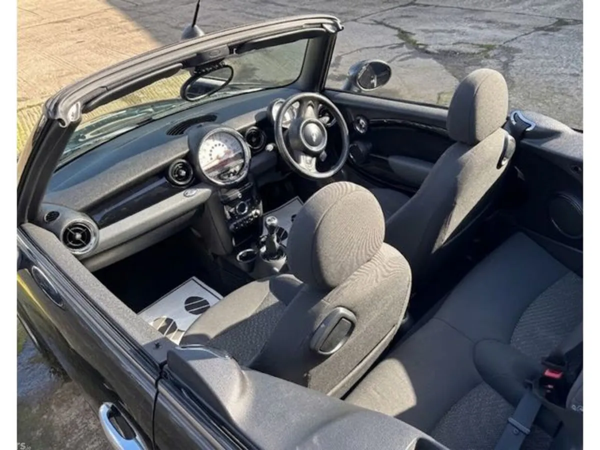 Mini Cooper Convertible, Petrol, 2012, Black