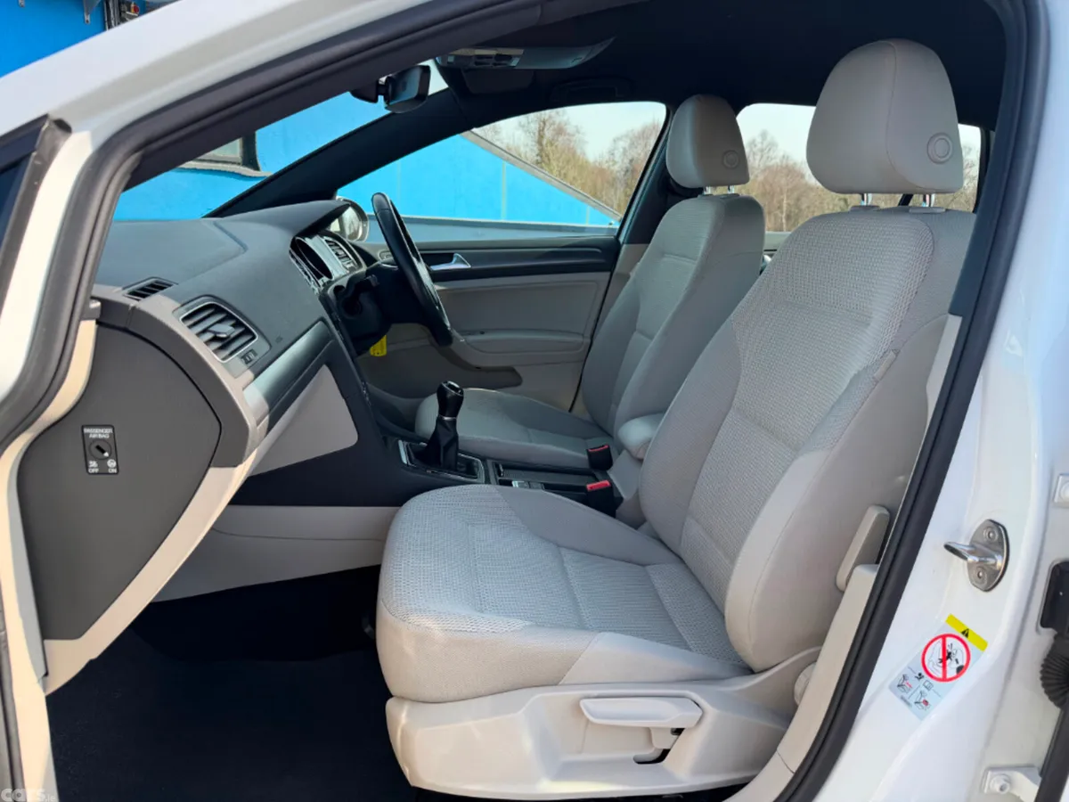 Volkswagen Golf Hatchback, Diesel, 2018, White