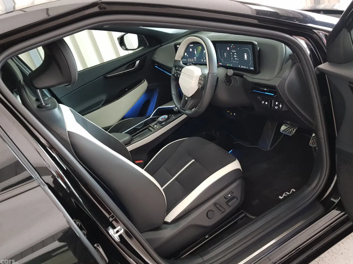 Kia EV6 MPV, Electric, 2025, Black