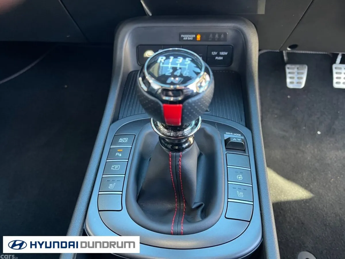 Hyundai KONA MPV, Petrol, 2025, Black