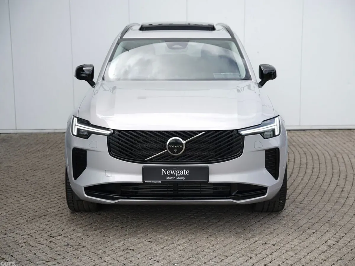 Volvo XC90 SUV, Petrol Plug-in Hybrid, 2025, Silver