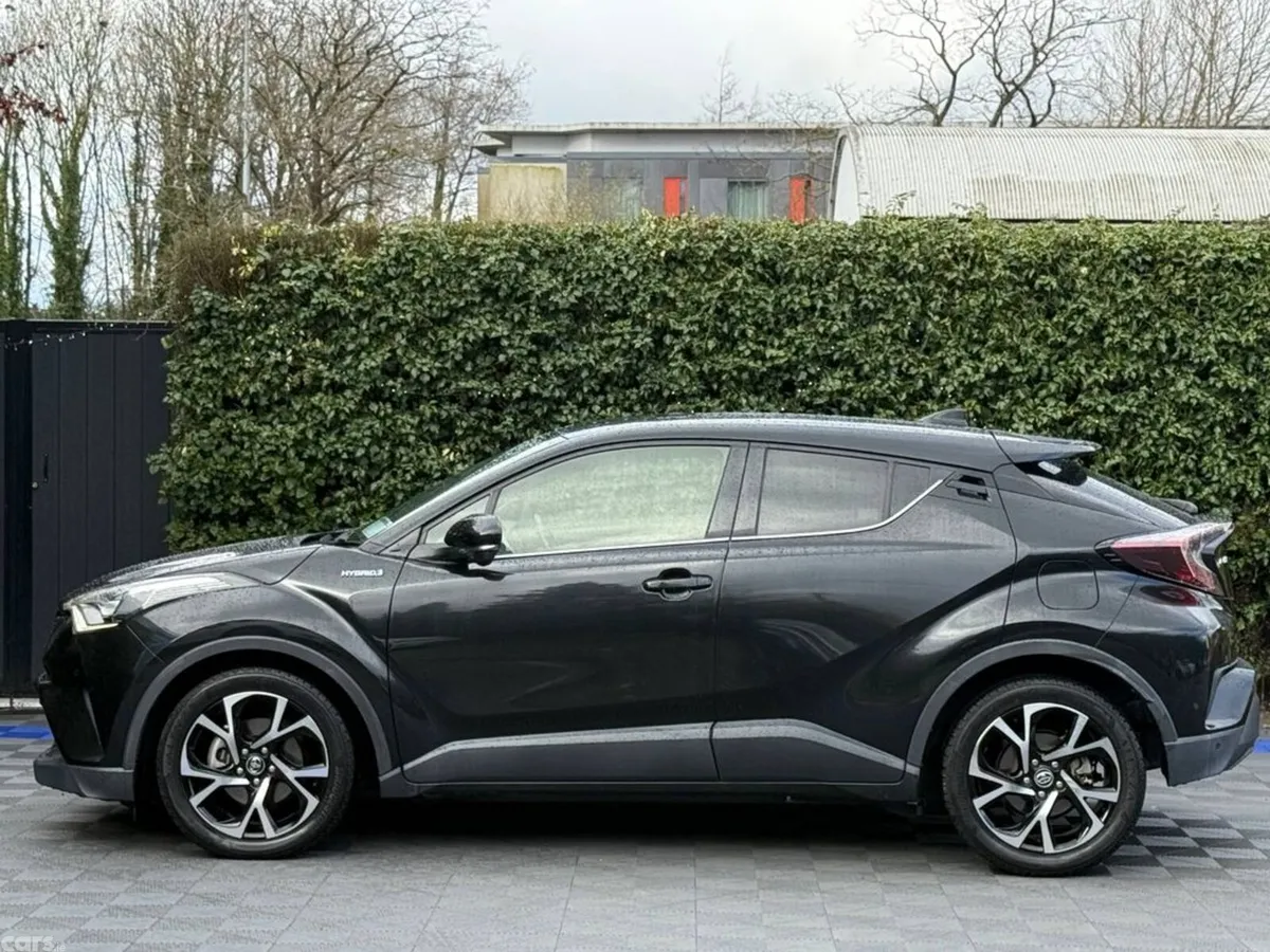 Toyota C-HR SUV, Petrol Hybrid, 2017, Black