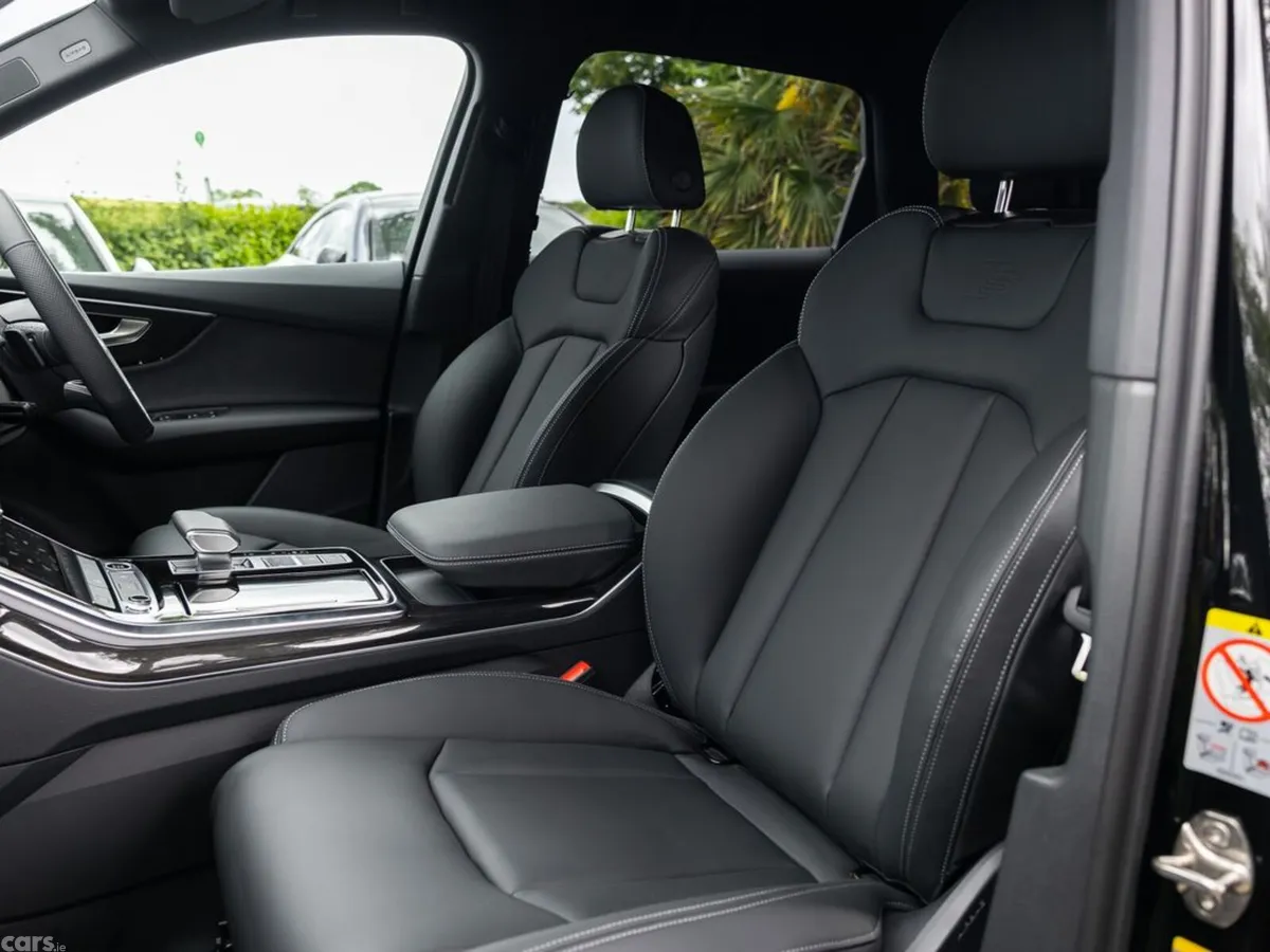 Audi Q7 SUV, Petrol Plug-in Hybrid, 2026, Black
