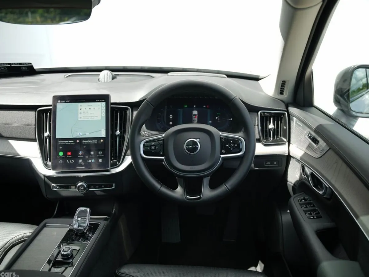 Volvo XC90 SUV, Petrol Plug-in Hybrid, 2025, Silver