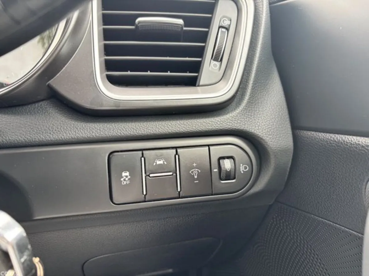 Kia Ceed Hatchback, Diesel, 2018, White