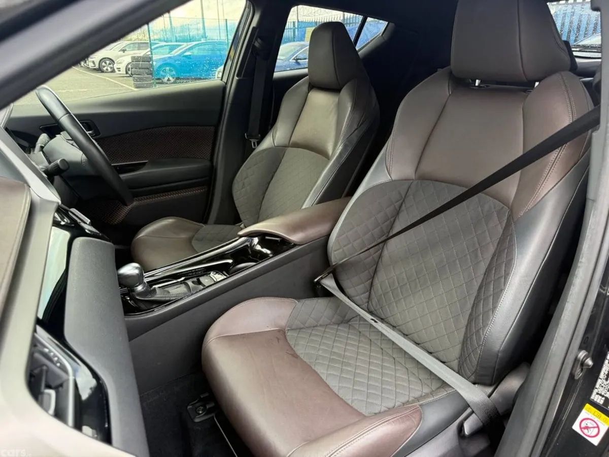 Toyota C-HR SUV, Petrol Hybrid, 2017, Black