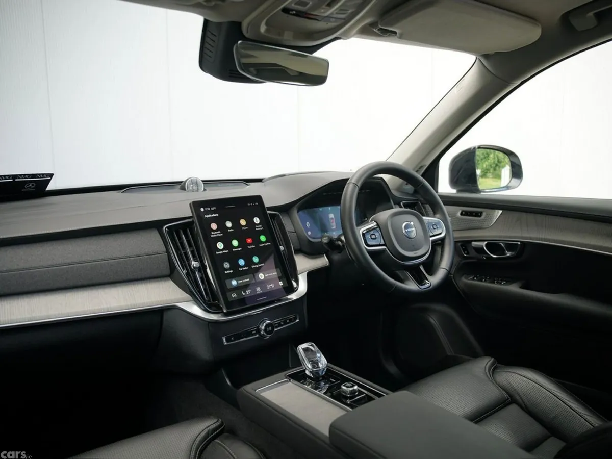 Volvo XC90 SUV, Petrol Plug-in Hybrid, 2025, Silver