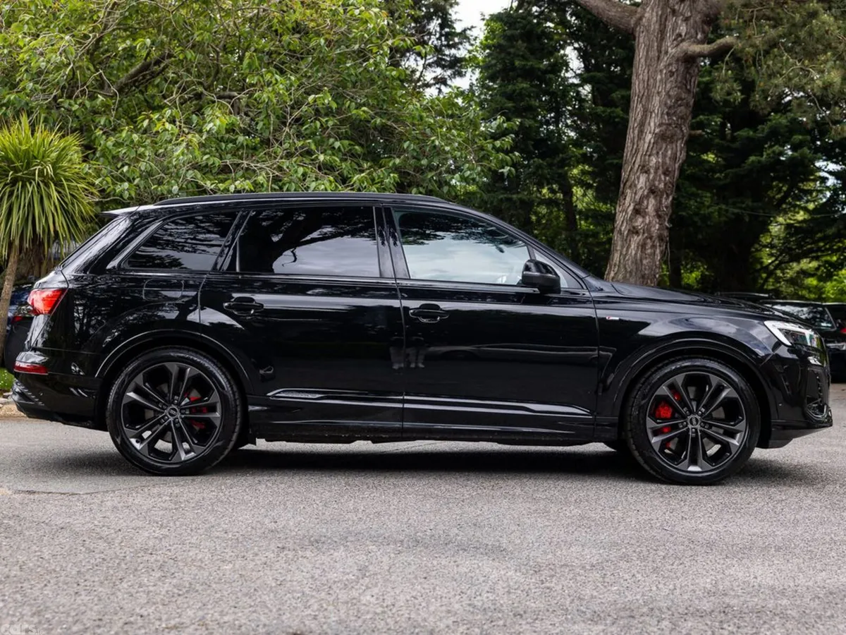 Audi Q7 SUV, Petrol Plug-in Hybrid, 2026, Black
