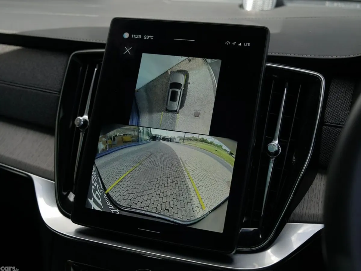 Volvo XC90 SUV, Petrol Plug-in Hybrid, 2025, Silver