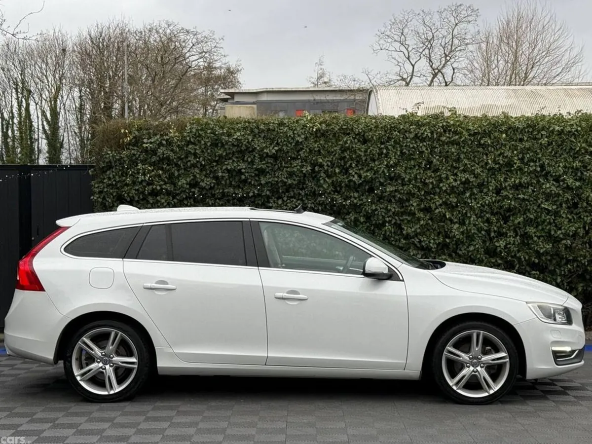 Volvo V60 Estate, Diesel, 2017, White