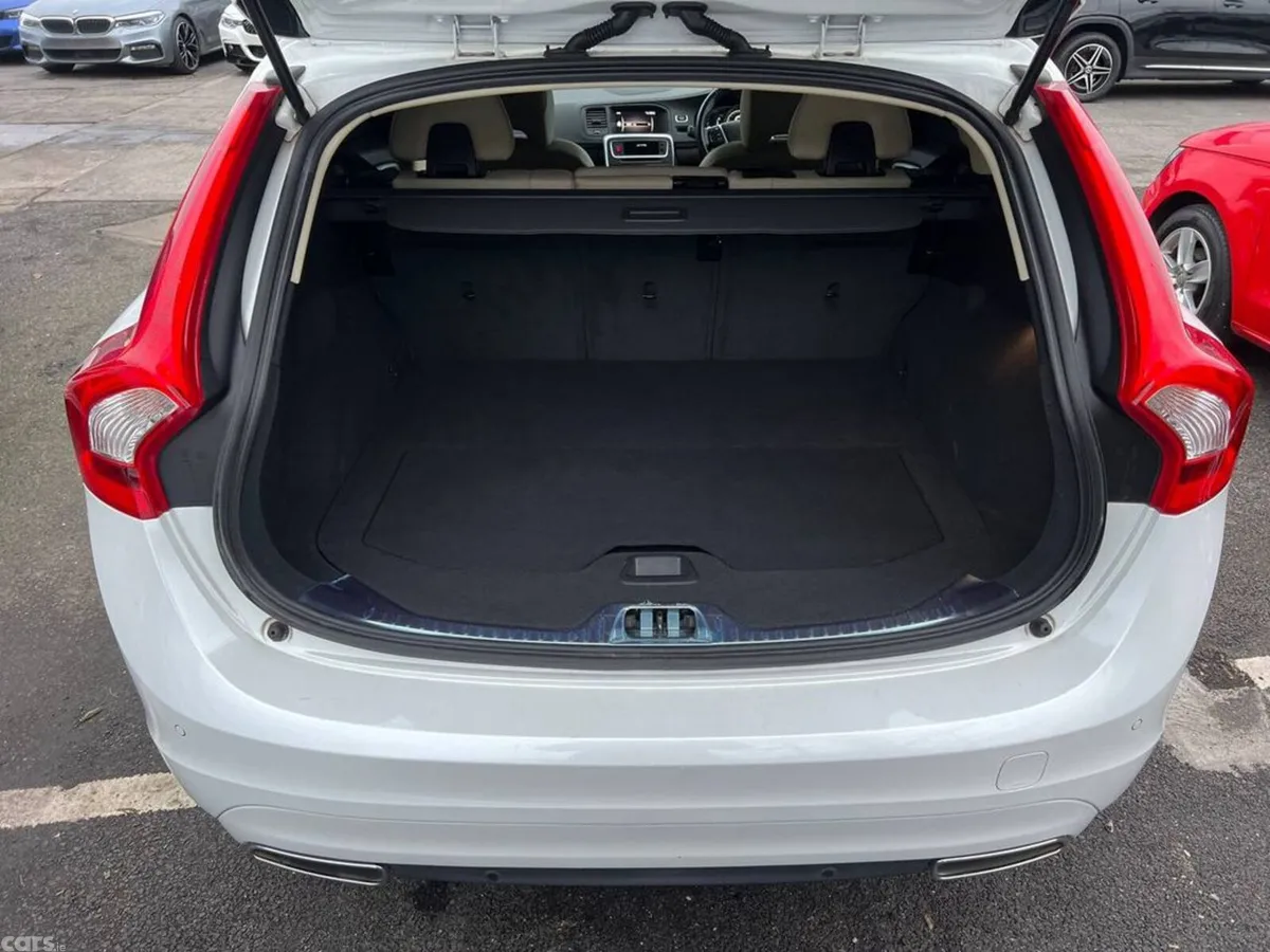 Volvo V60 Estate, Diesel, 2017, White