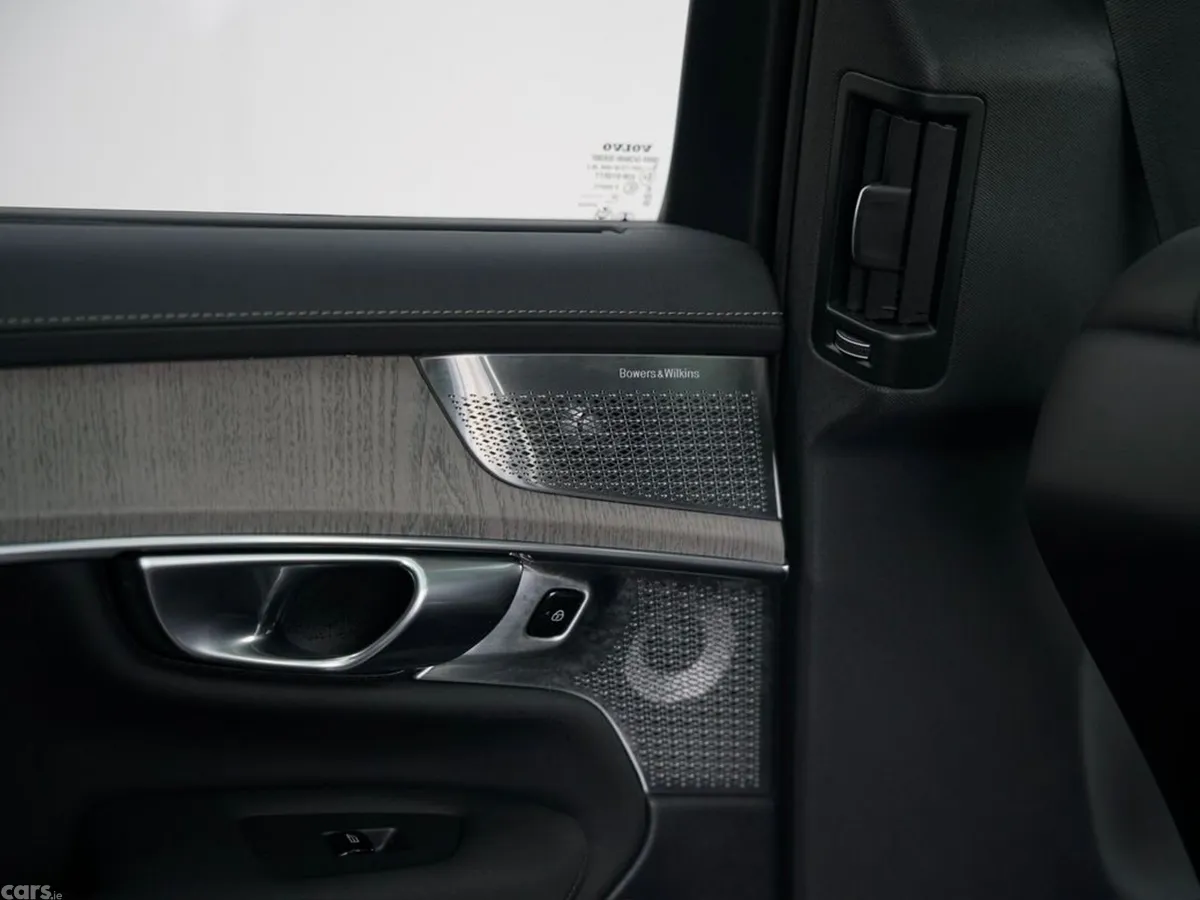 Volvo XC90 SUV, Petrol Plug-in Hybrid, 2025, Silver