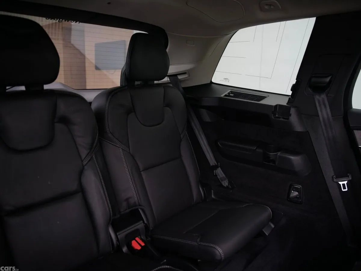 Volvo XC90 SUV, Petrol Plug-in Hybrid, 2025, Silver