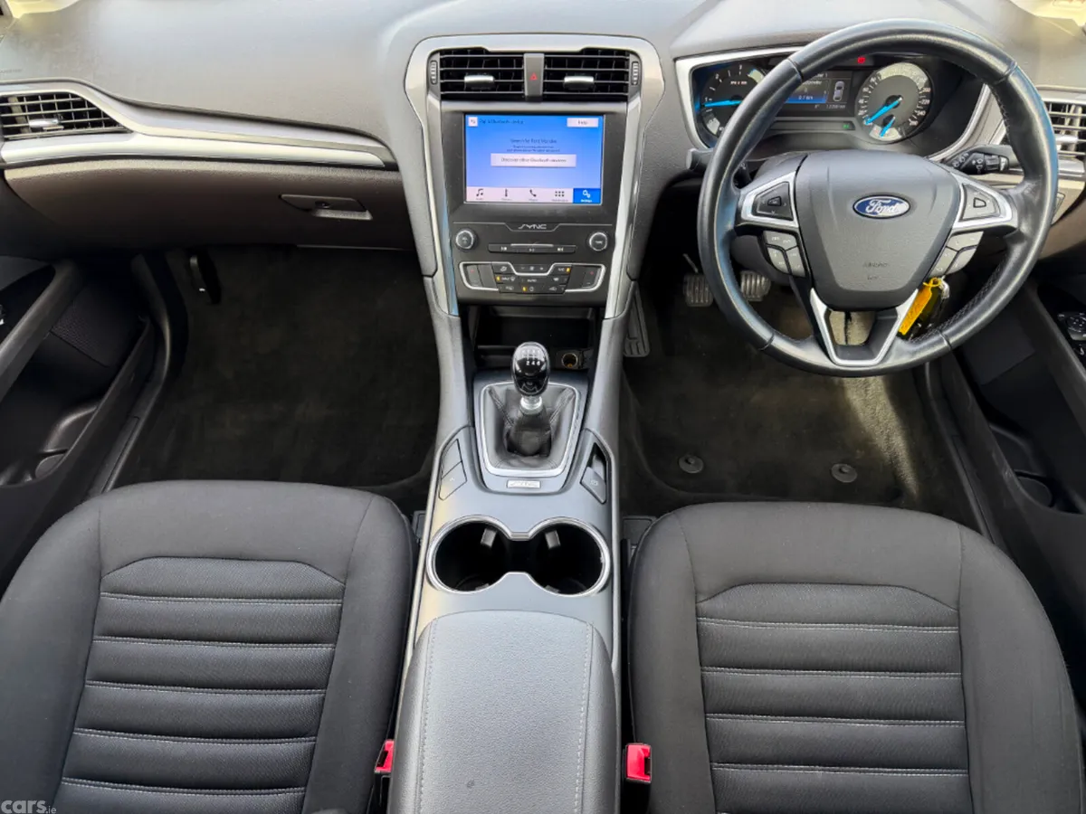 Ford Mondeo Hatchback, Diesel, 2020, Silver