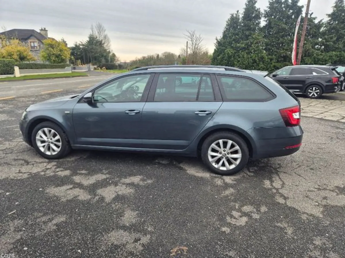 Skoda Octavia Estate, Diesel, 2020, Grey