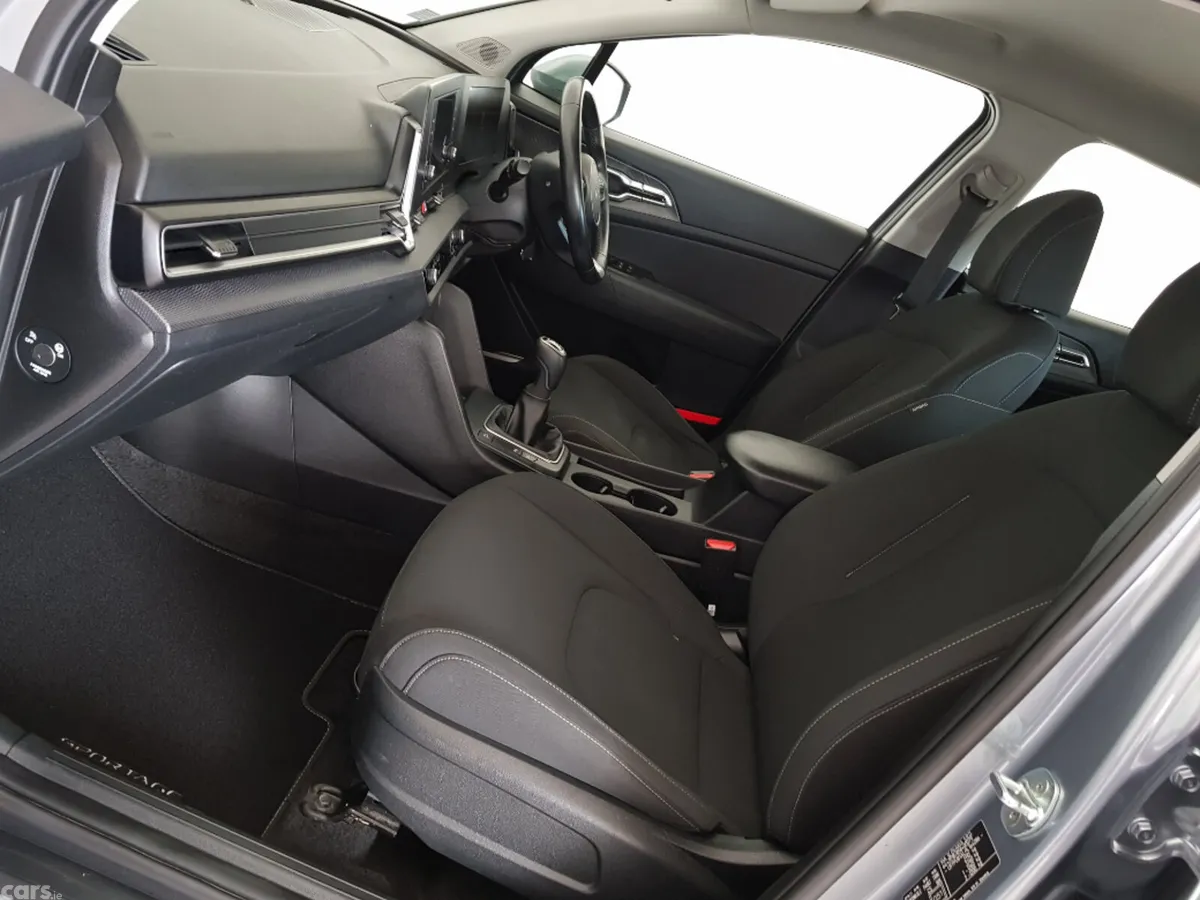 Kia Sportage MPV, Diesel, 2023, Grey