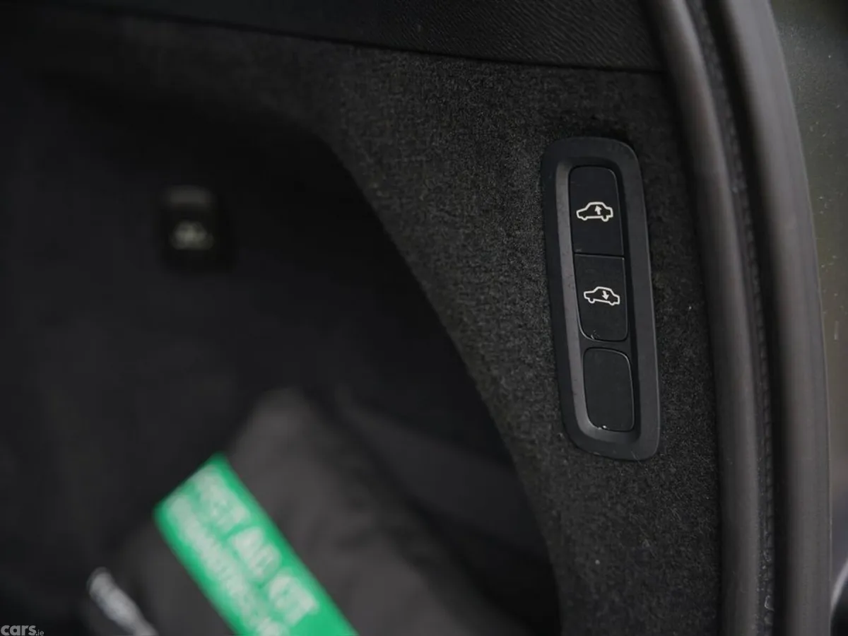 Volvo XC90 SUV, Petrol Plug-in Hybrid, 2025, Silver