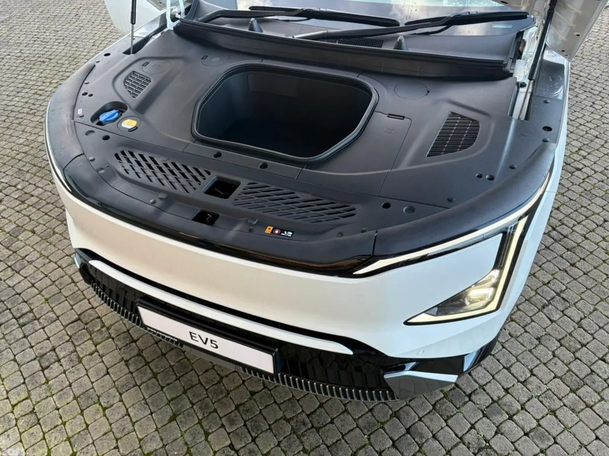Kia EV5 SUV, Electric, 2027, White