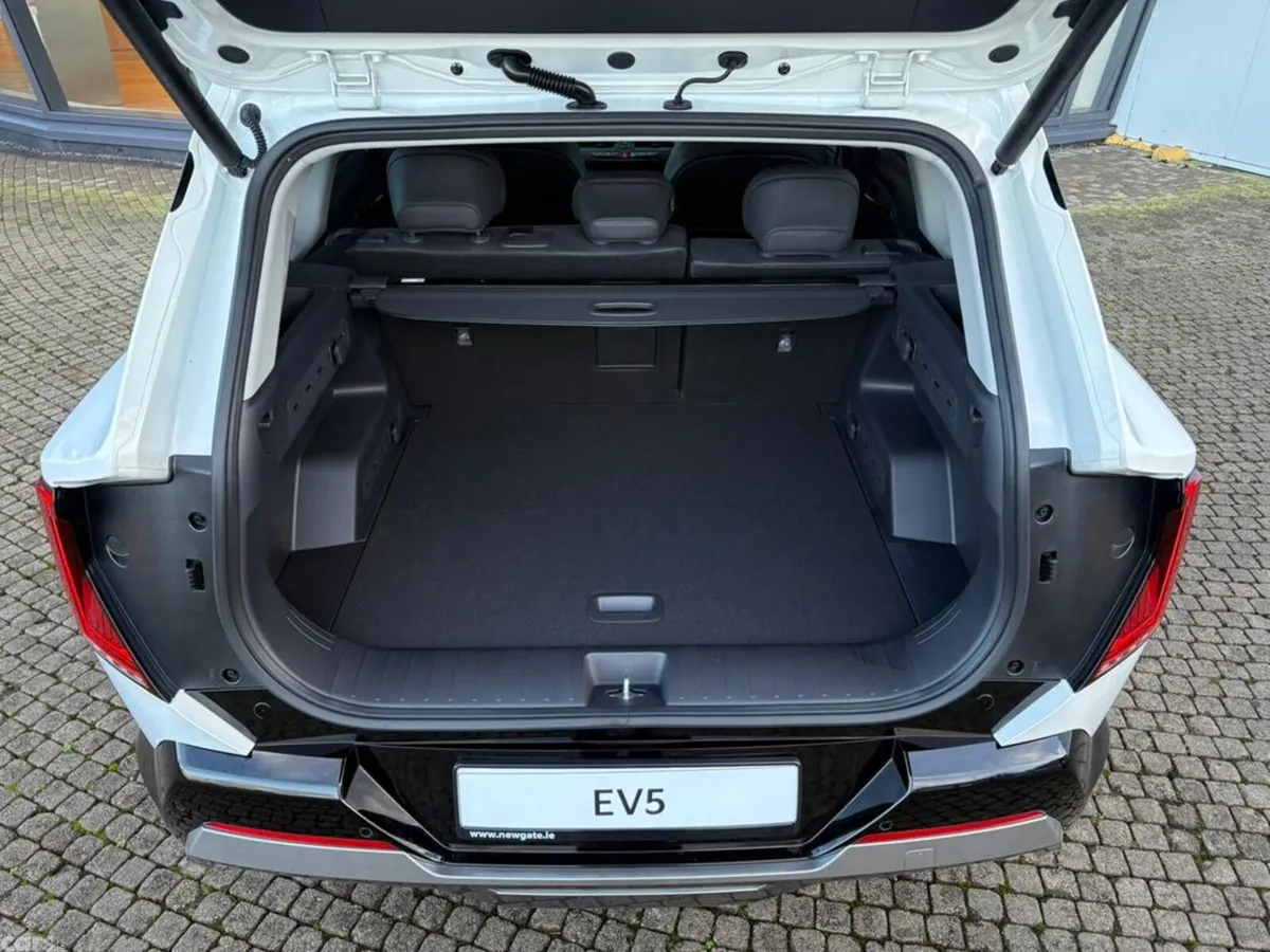 Kia EV5 SUV, Electric, 2027, White