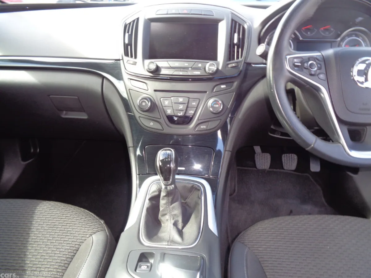 Vauxhall Insignia Hatchback, Diesel, 2014, Silver