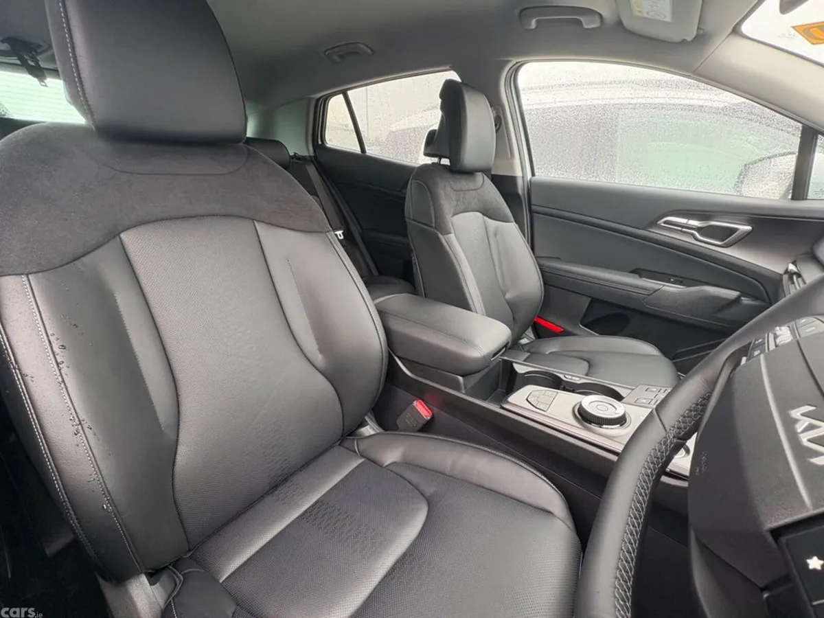 Kia Sportage SUV, Petrol Hybrid, 2027, White