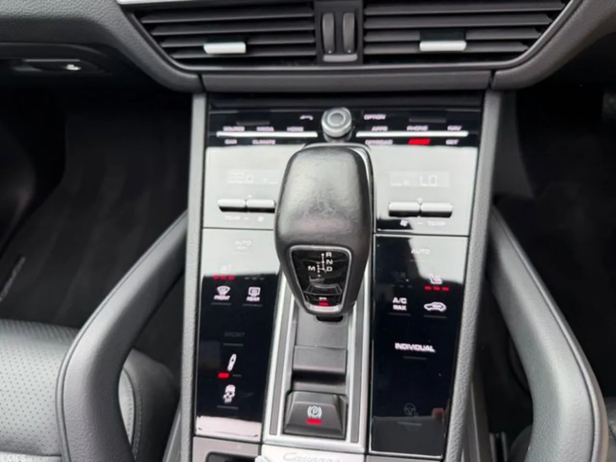 Porsche Cayenne SUV, Petrol Plug-in Hybrid, 2023, Grey