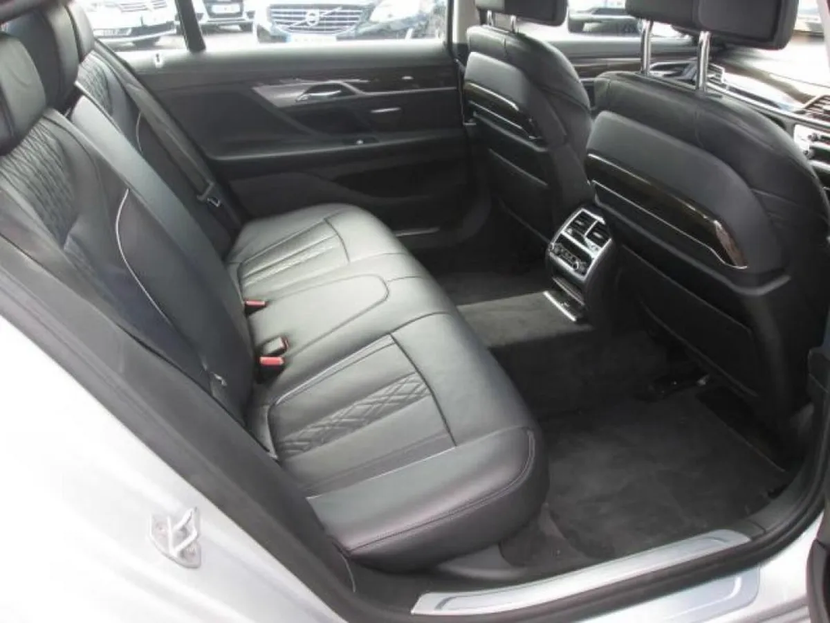 BMW 7-Series Saloon, Diesel, 2018, Silver