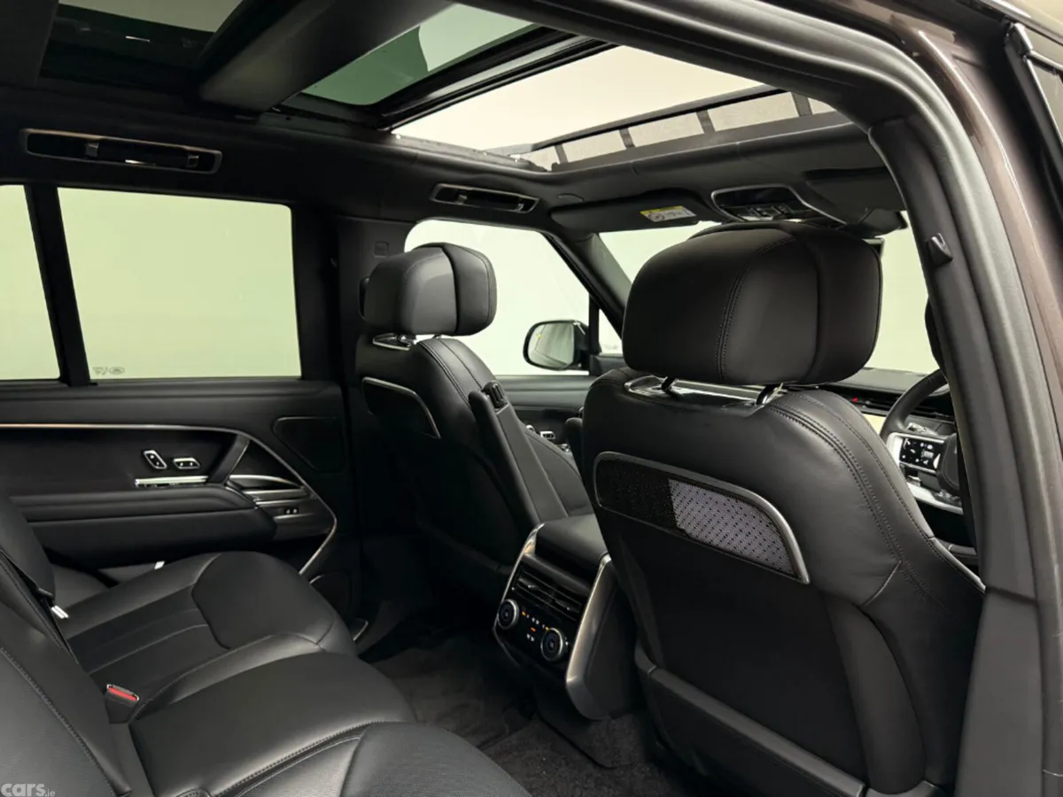 Land Rover Range Rover SUV, Petrol Plug-in Hybrid, 2025, Brown