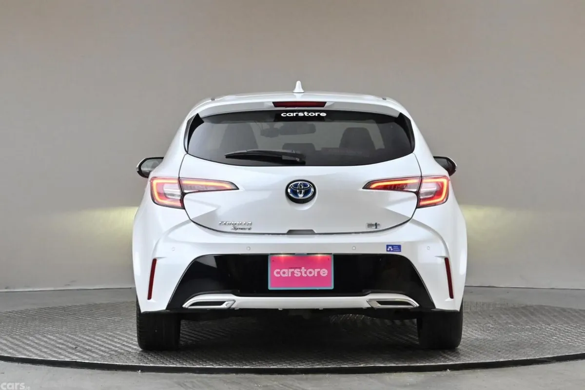 Toyota Corolla Hatchback, Petrol Hybrid, 2022, White