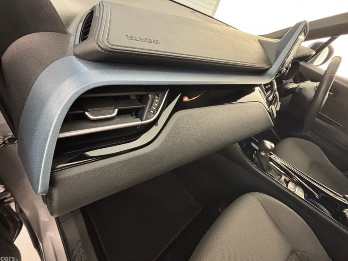 Toyota C-HR SUV, Petrol Hybrid, 2022, Grey