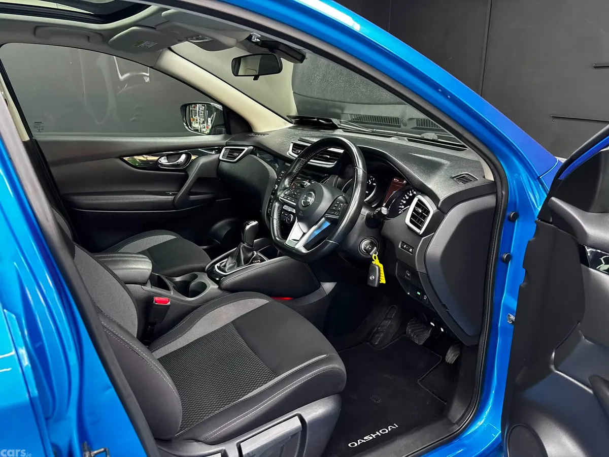 Nissan Qashqai MPV, Diesel, 2019, Blue