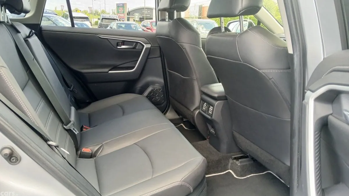 Toyota RAV4 SUV, Petrol Hybrid, 2022, Grey