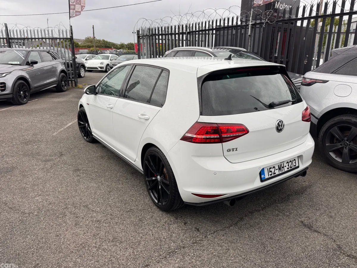 Volkswagen Golf Hatchback, Petrol, 2015, White