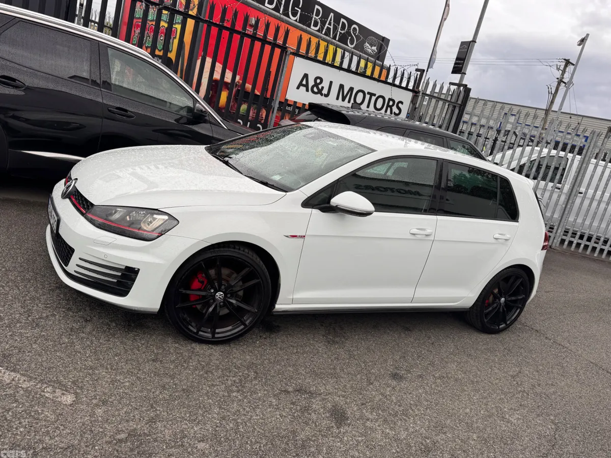 Volkswagen Golf Hatchback, Petrol, 2015, White