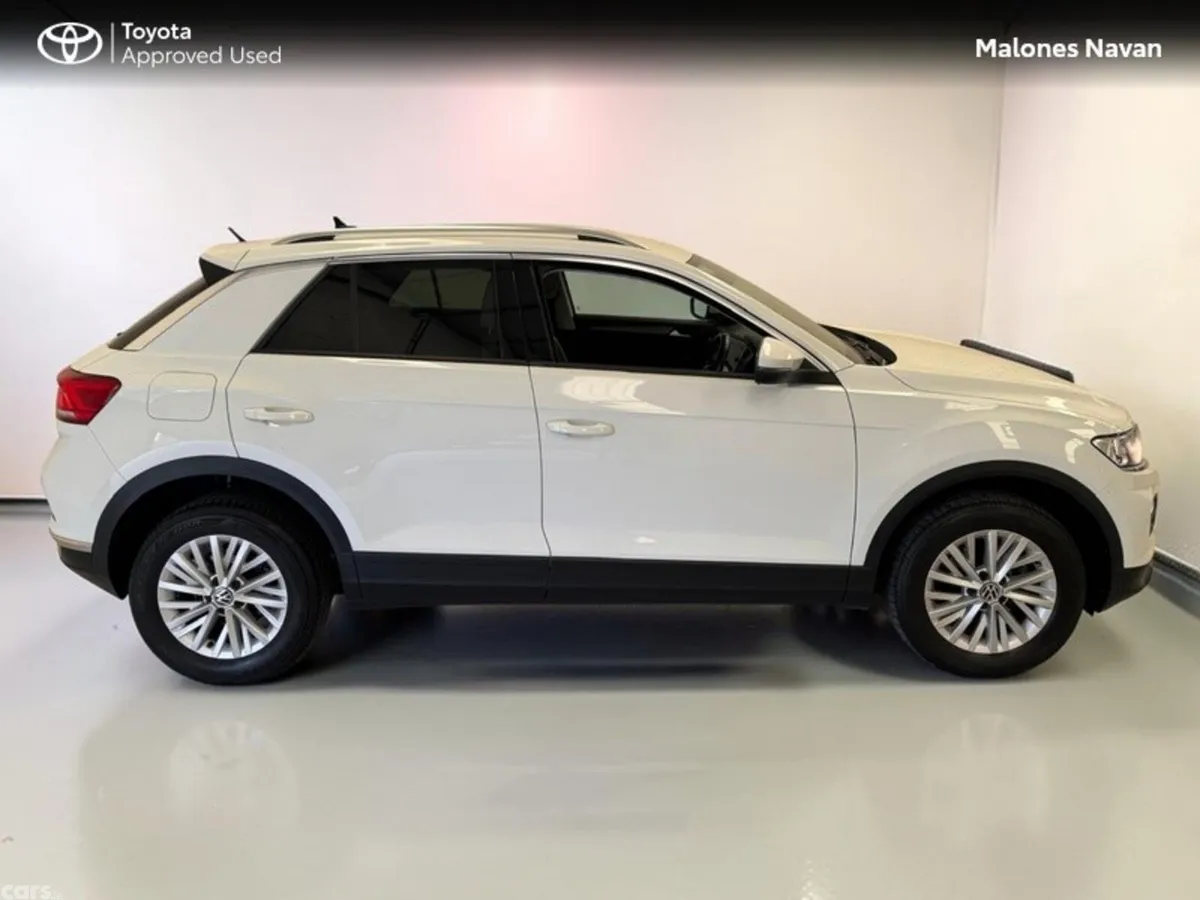 Volkswagen T-Roc Estate, Petrol, 2022, White