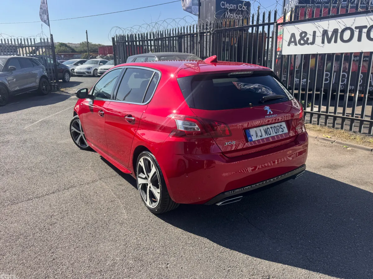 Peugeot 308 Hatchback, Petrol, 2016, Red