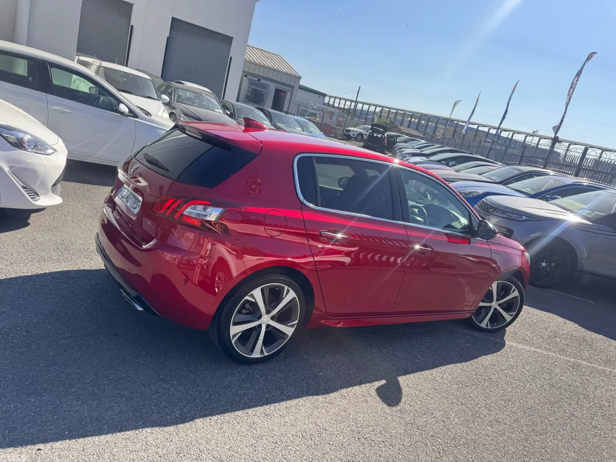 Peugeot 308 Hatchback, Petrol, 2016, Red