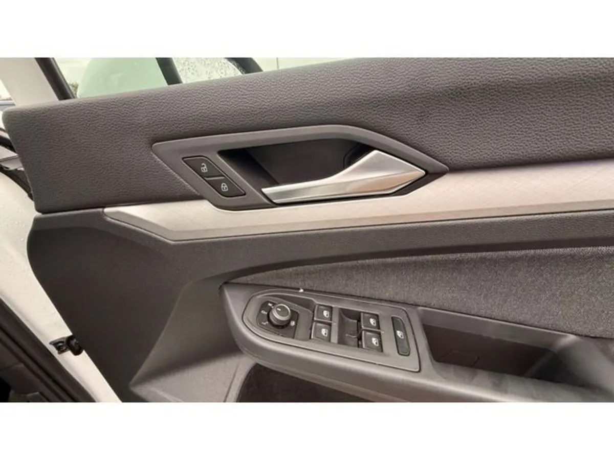 Volkswagen Golf Hatchback, Diesel, 2023, White