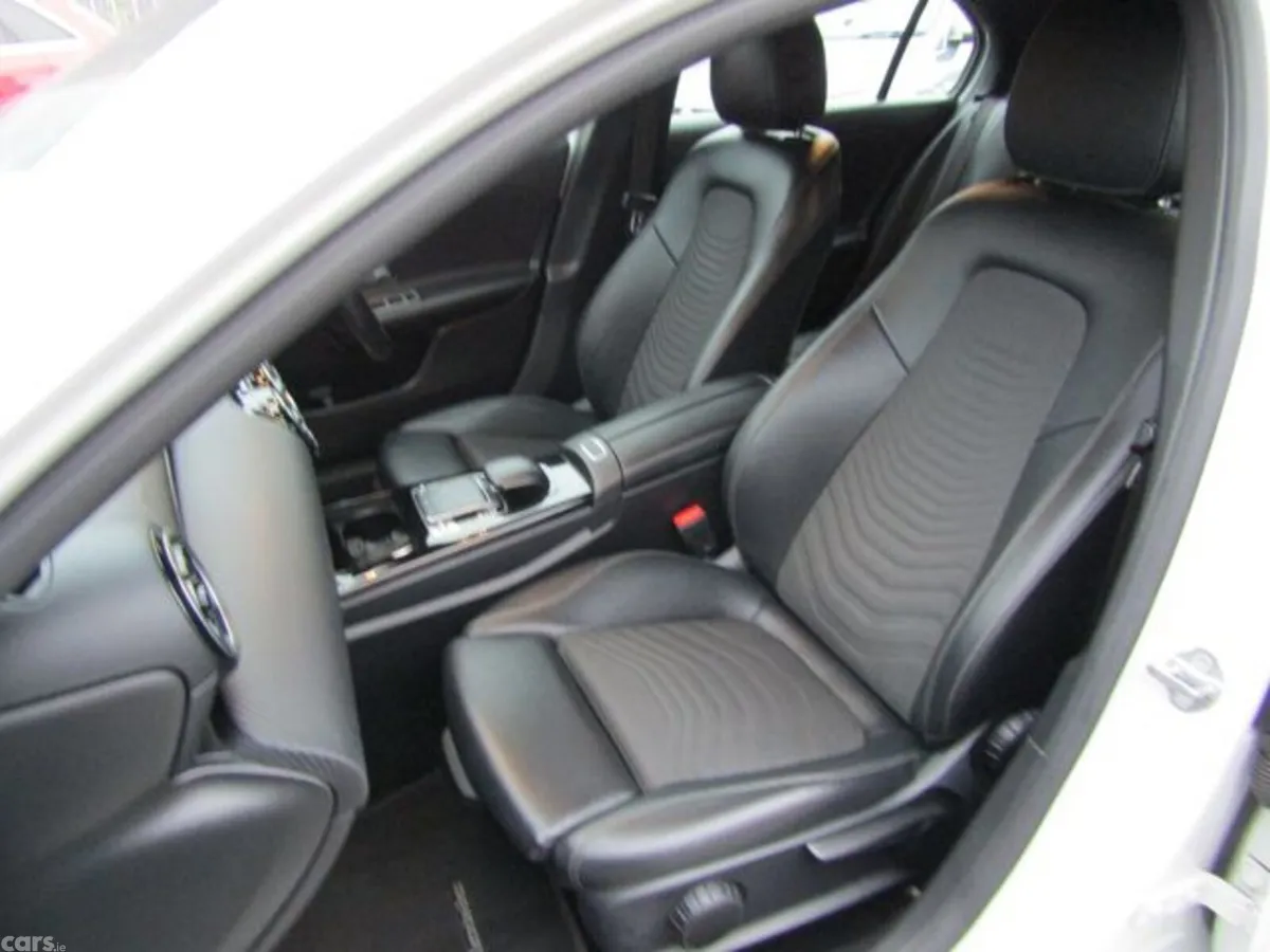 Mercedes-Benz A-Class Hatchback, Diesel, 2019, White