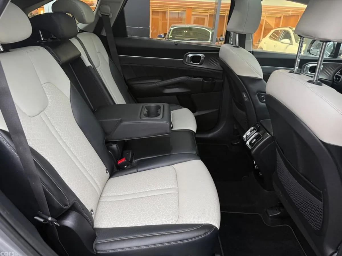 Kia Sorento MPV, Diesel, 2024, Grey