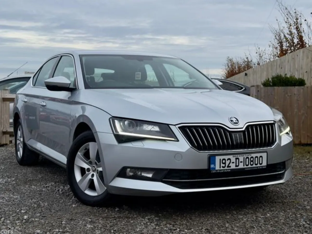 Skoda Superb Saloon, Diesel, 2019, Grey
