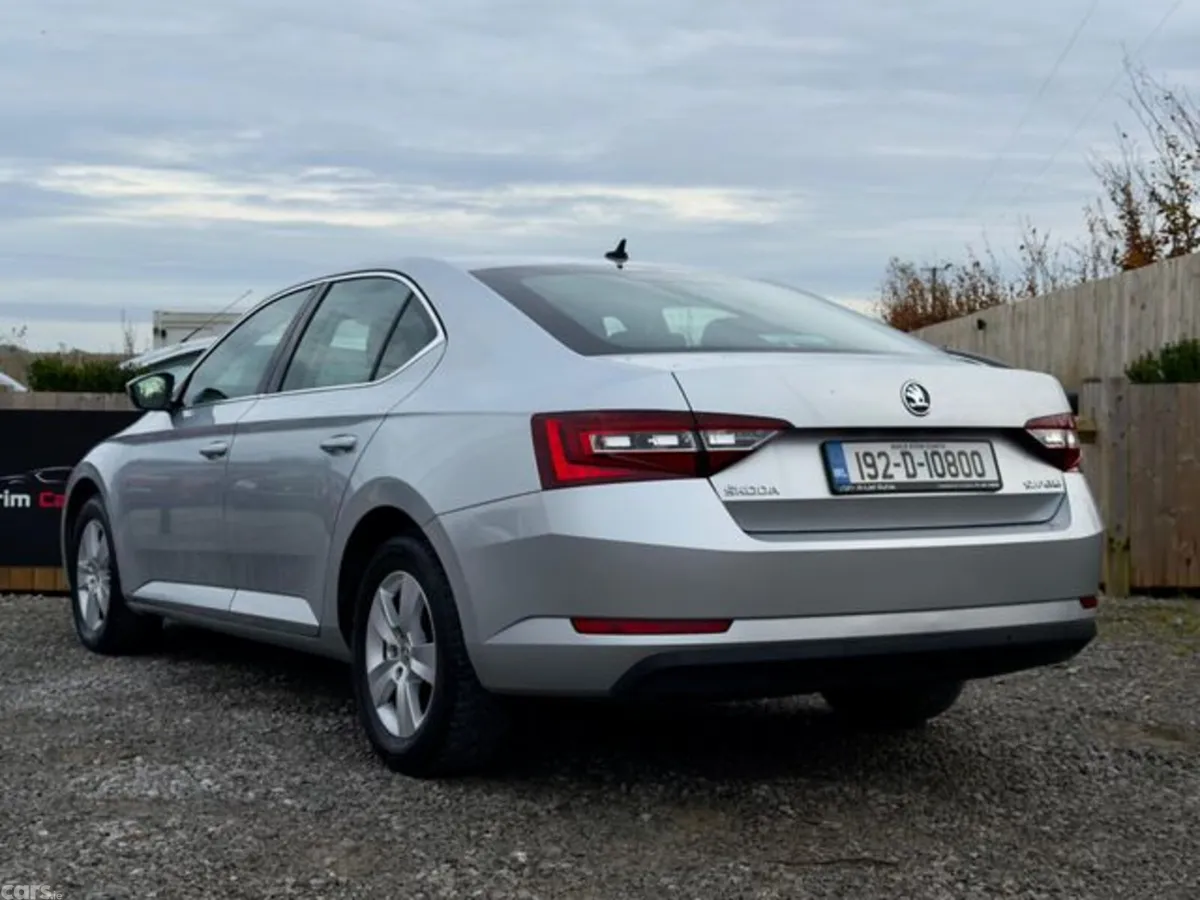Skoda Superb Saloon, Diesel, 2019, Grey