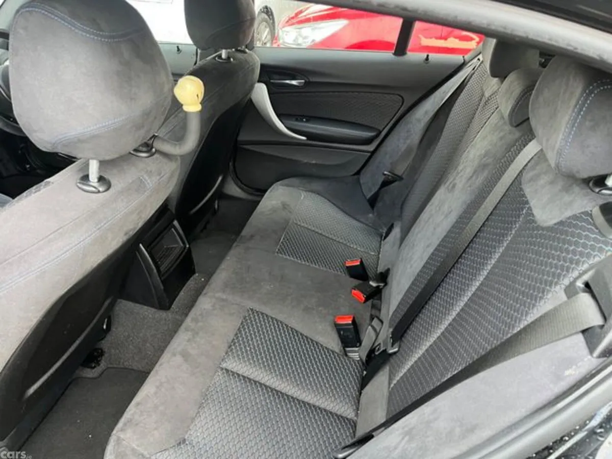 BMW 1-Series Hatchback, Diesel, 2017, Black