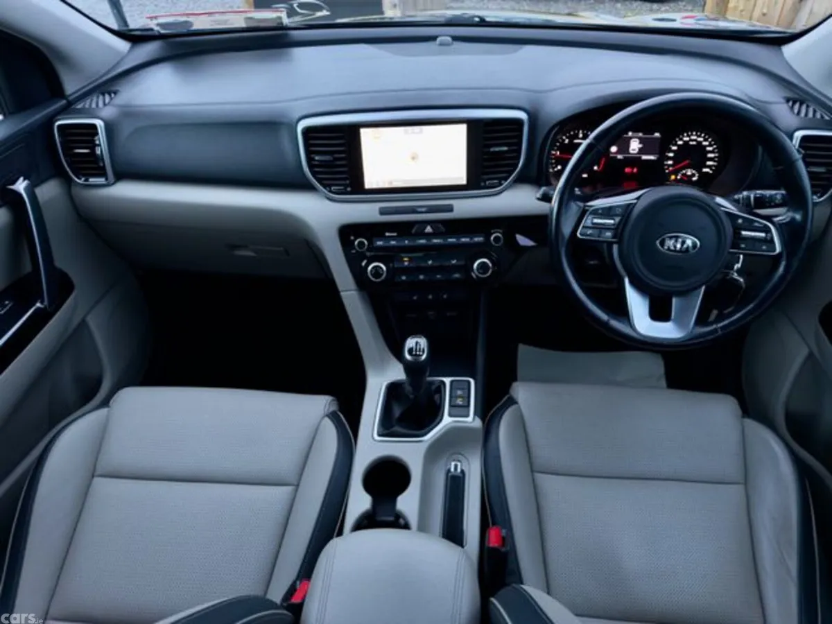 Kia Sportage MPV, Diesel Hybrid, 2021, Black