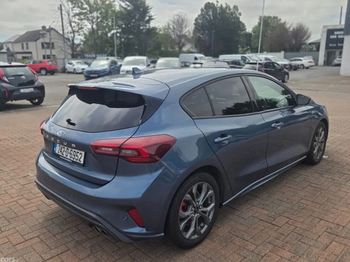 Ford Focus Hatchback, Petrol Hybrid, 2024, Blue