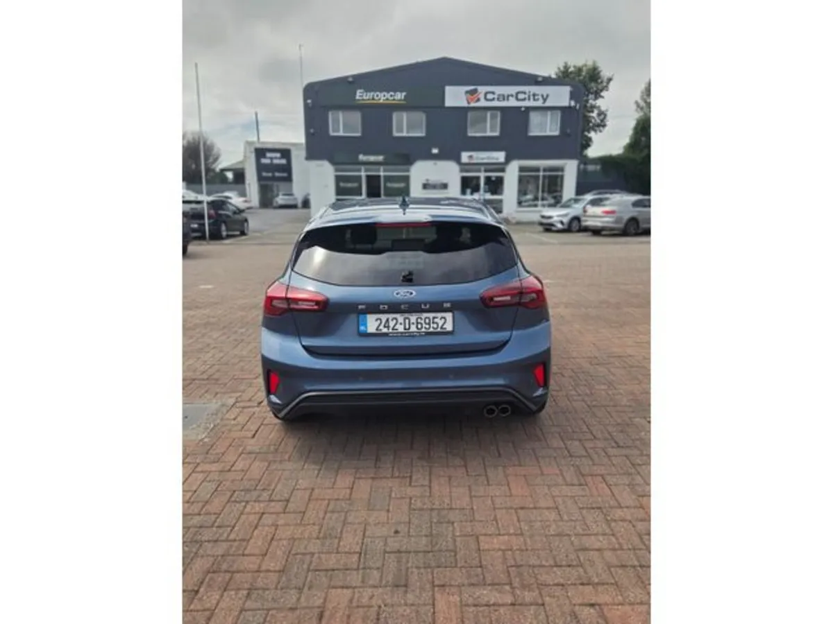 Ford Focus Hatchback, Petrol Hybrid, 2024, Blue