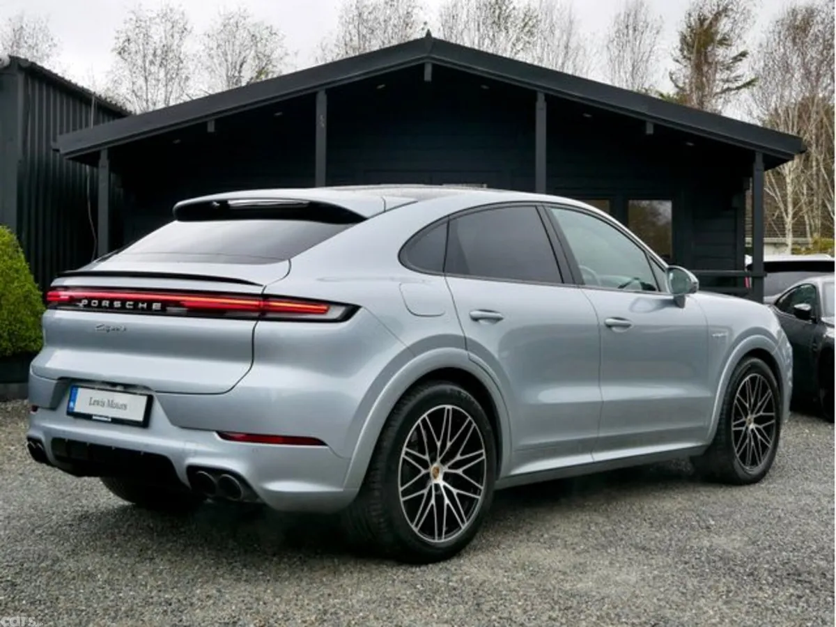 Porsche Cayenne SUV, Petrol Plug-in Hybrid, 2024, Grey
